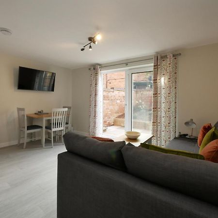Crewe Short Lets 8 Victoria Court, Crewe Leilighet Eksteriør bilde