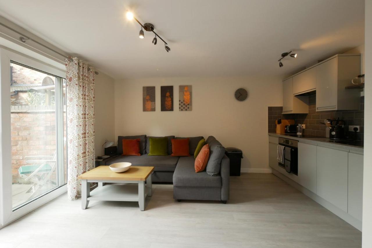 Crewe Short Lets 8 Victoria Court, Crewe Leilighet Eksteriør bilde